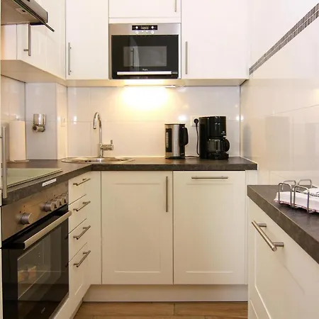 Appartement Apartment, *
